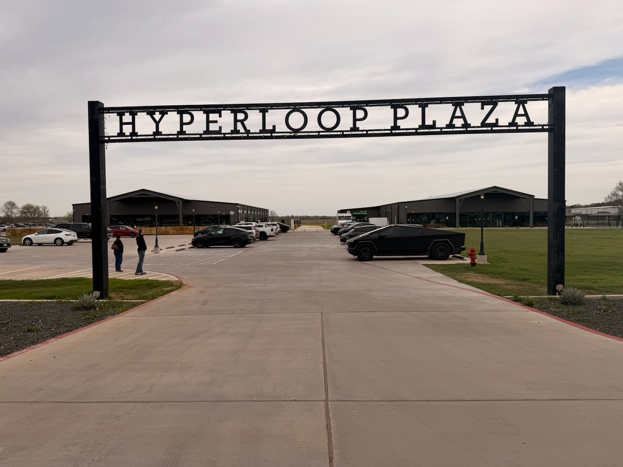 Hyperloop Plaza